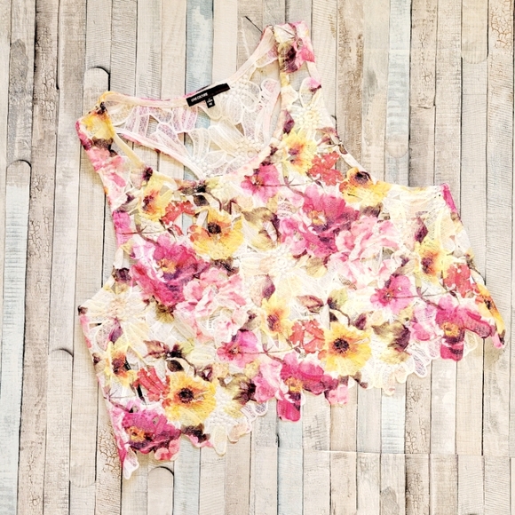 Floral lace/appliqué overlay crop top 🌺 - Picture 1 of 5